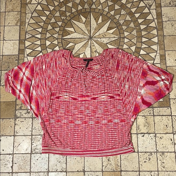 BCBGMaxAzria Shift Silk Dolman Sleeves Knit blouse Pink Cream Size M - Picture 3 of 11